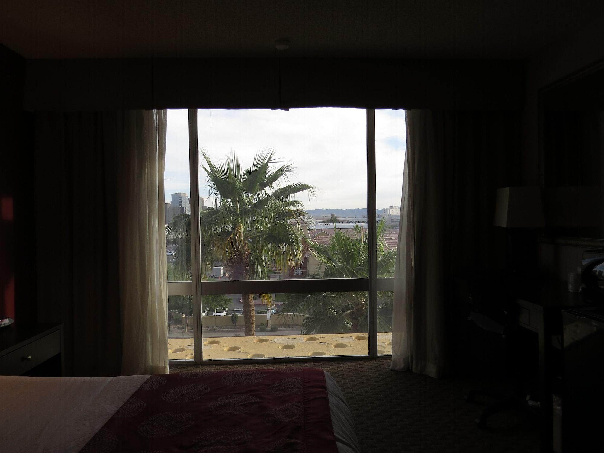 Holiday Inn Express & Suites Phoenix - Midtown, An Ihg Hotel المظهر الخارجي الصورة