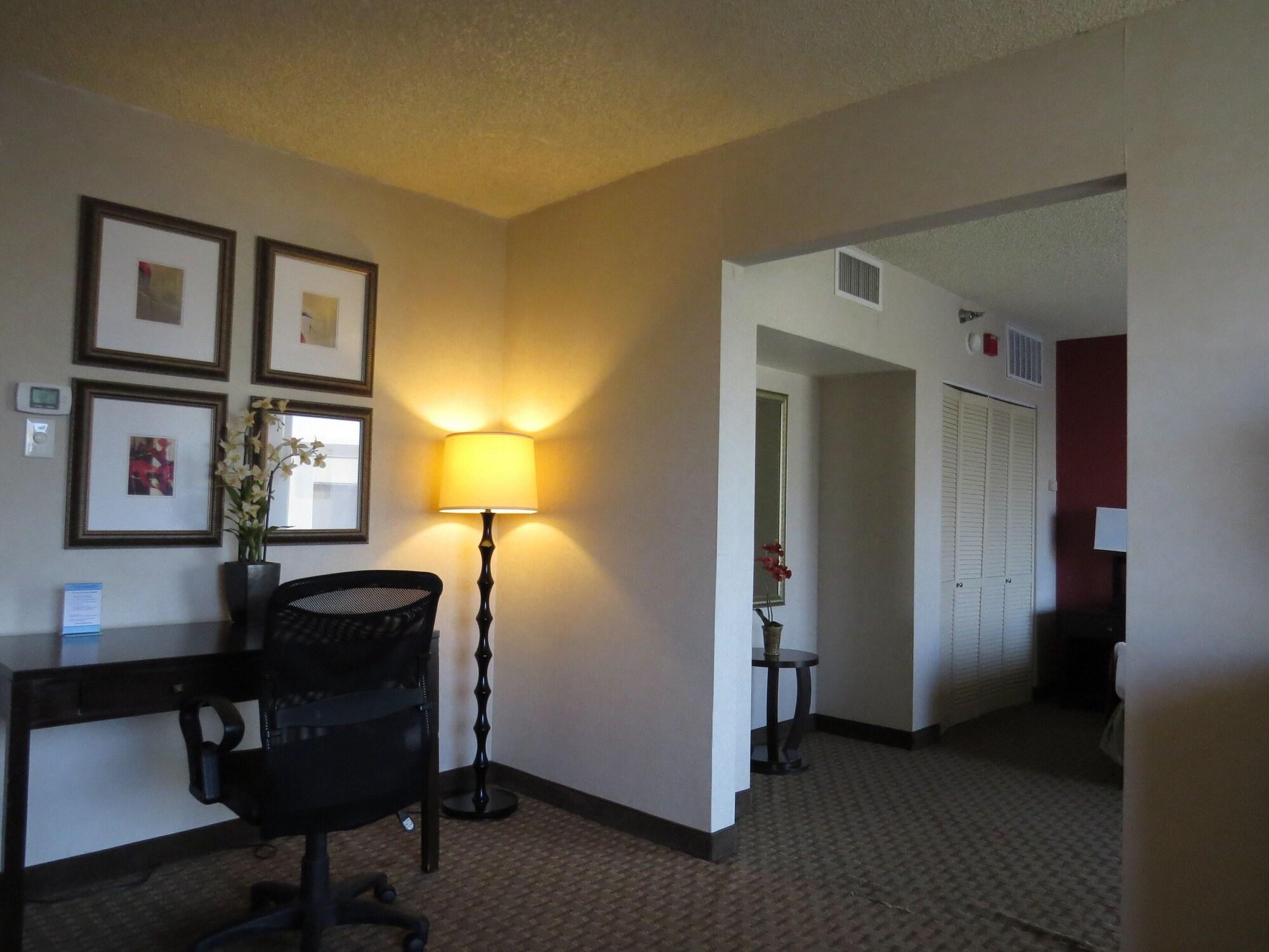 Holiday Inn Express & Suites Phoenix - Midtown, An Ihg Hotel المظهر الخارجي الصورة