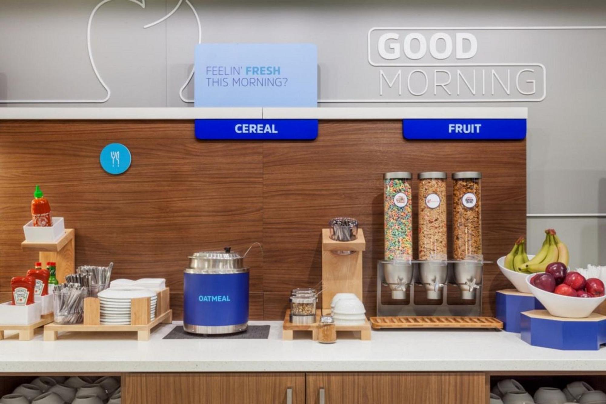 Holiday Inn Express & Suites Phoenix - Midtown, An Ihg Hotel المظهر الخارجي الصورة